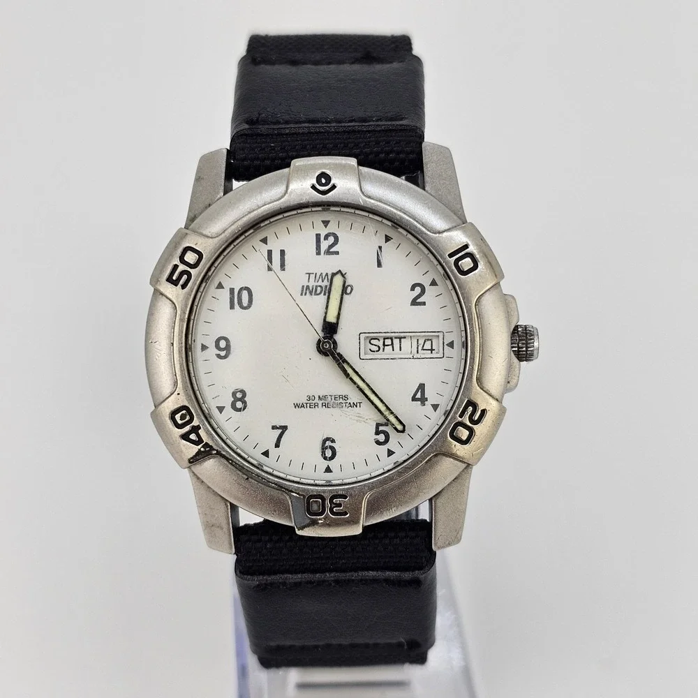 VTG Timex Men's Watch 38MM New Black Nylon Bands New Battery LIGHT‎ NOT WORKING